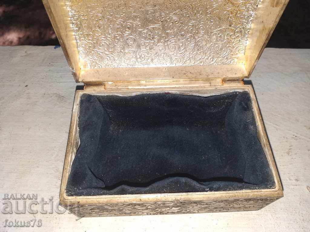 Auction BOX Auction BOX