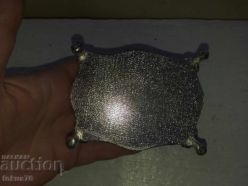 Παράδοση ΜΕΤΑΛΛΙΚΟ ΚΟΥΤΙ ΓΙΑ ΚΟΣΜΗΜΑΤΑ Παράδοση ΜΕΤΑΛΛΙΚΟ ΚΟΥΤΙ ΓΙΑ ΚΟΣΜΗΜΑΤΑ