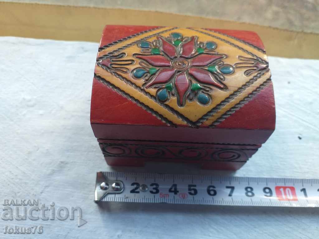 SMALL BOX FOR EXPENSIVE GIFT BEAUTY - 6