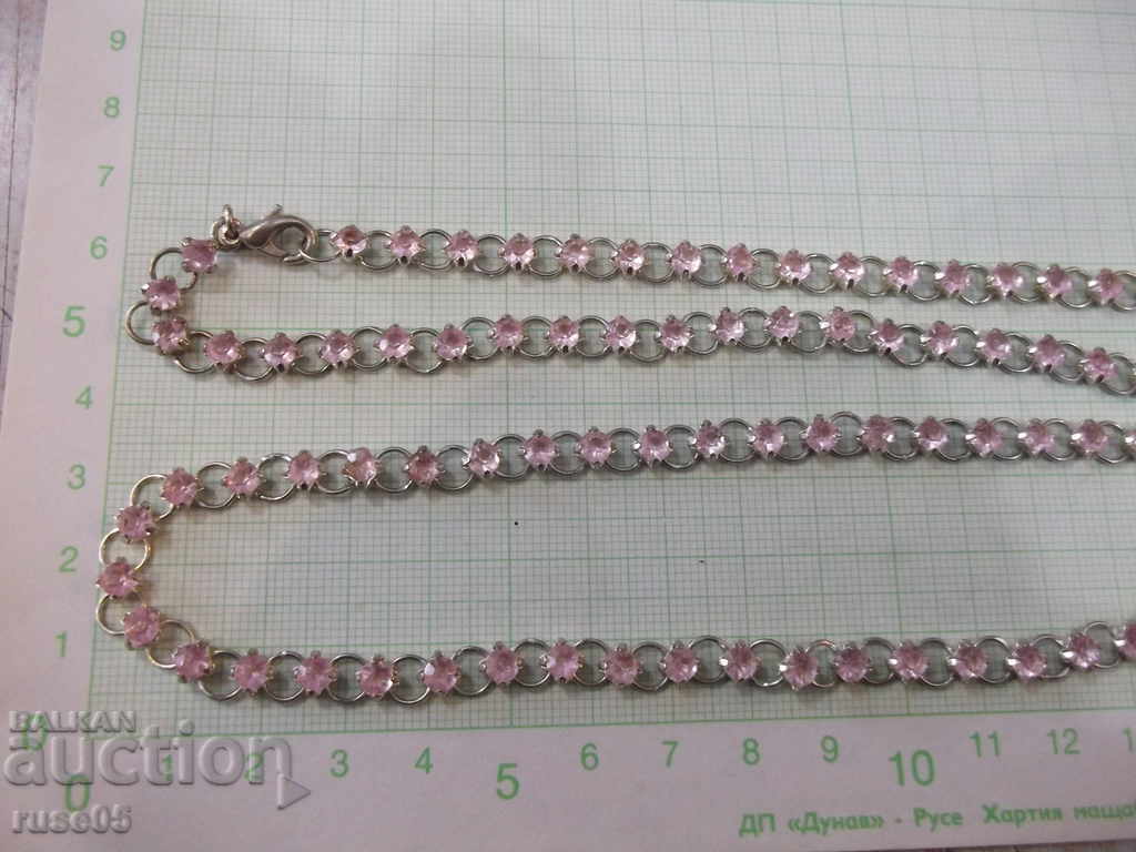 Гердан с розови камъни с цена 5.00 лв. | € 2.56 Гердан с розови камъни с цена 5.00 лв. | € 2.56