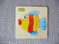 Wooden fish puzzle for the smallest toy fish Nemo Dori