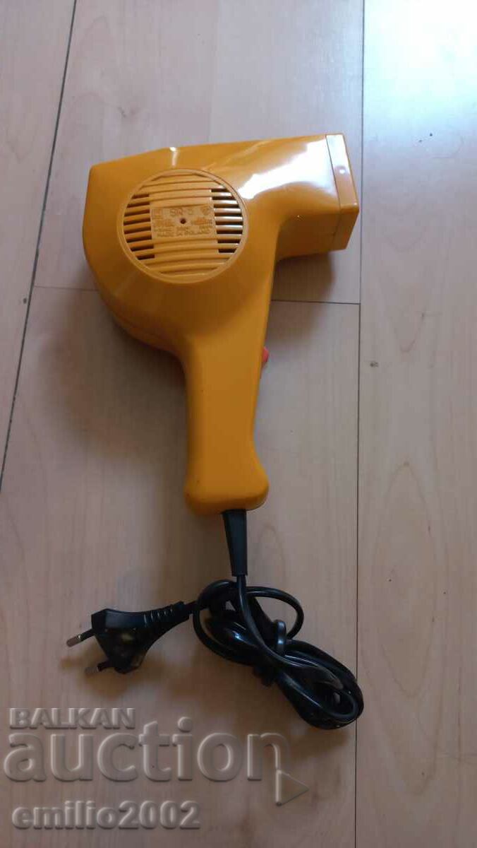 Retro appliance hair dryer Polish social artifact with price 9.00 BGN | € 4.60 Retro appliance hair dryer Polish social artifact with price 9.00 BGN | € 4.60