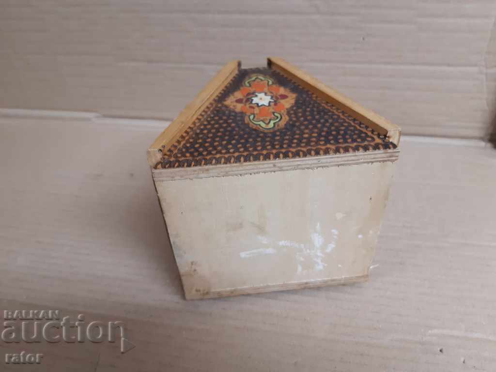 Стар дървен цигаретник , табакера , кутия за цигари - 7