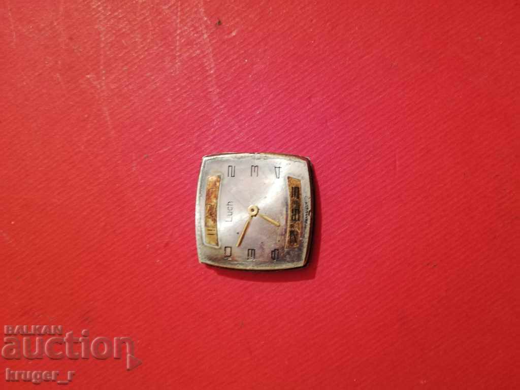 Aparatul de ceas pentru doamnă LUCH cu preț 2.00 BGN | € 1.02 Aparatul de ceas pentru doamnă LUCH cu preț 2.00 BGN | € 1.02