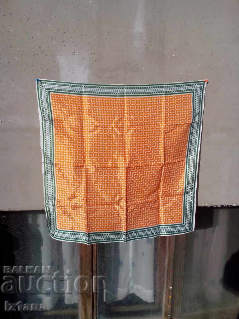 Old head scarf with price 12.00 BGN | € 6.14 Old head scarf with price 12.00 BGN | € 6.14