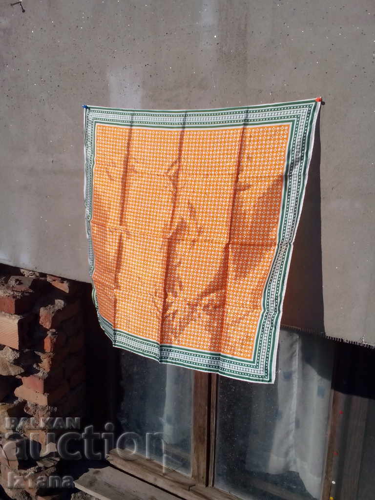 Auction Old head scarf Auction Old head scarf