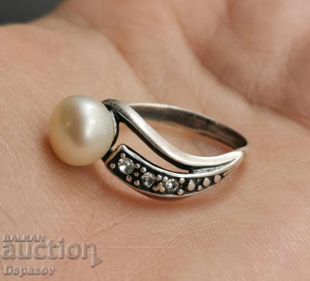 Silver Ring with High Quality White Pearl