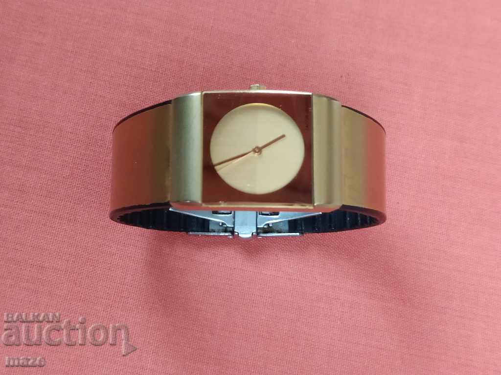 ΠΑΡΑΚΟΛΟΥΘΗΣΗ ΣΠΙΤΙ ΓΥΝΑΙΚΩΝ - ΚΟΥΡΤΖΑ - 5 ΠΑΡΑΚΟΛΟΥΘΗΣΗ ΣΠΙΤΙ ΓΥΝΑΙΚΩΝ - ΚΟΥΡΤΖΑ - 5