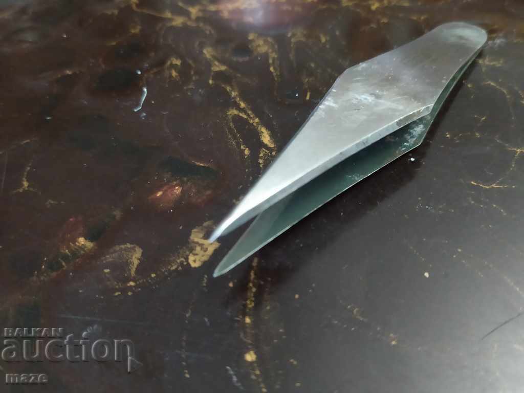 Delivery of UNIQUE Tweezers Delivery of UNIQUE Tweezers