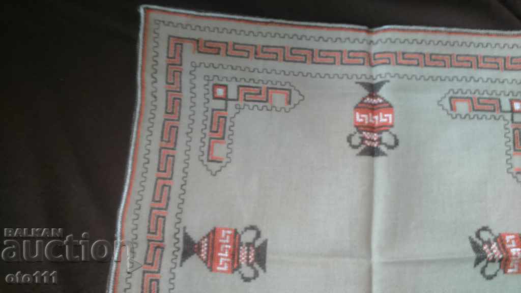 Auction  SQUARE, COVER - HAND EMBROIDERED - 60/60 cm