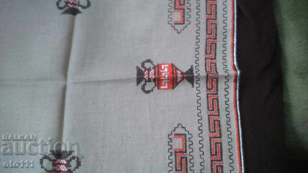 Delivery of SQUARE, COVER - HAND EMBROIDERED - 60/60 cm