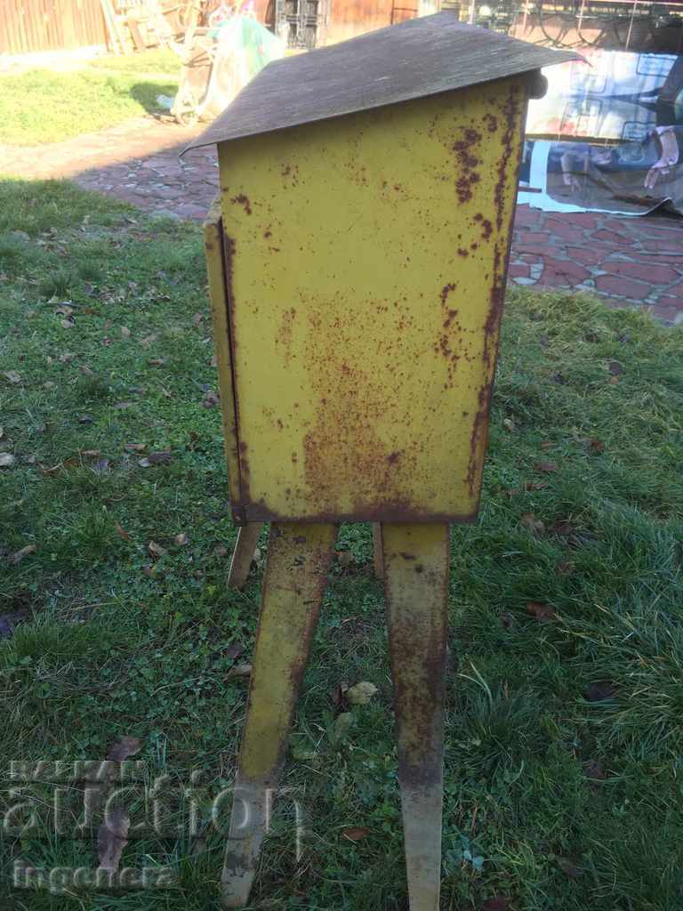 OLD RURAL GROUP MAILBOX TIN ANTIQUE with price 299.00 BGN | € 152.88 OLD RURAL GROUP MAILBOX TIN ANTIQUE with price 299.00 BGN | € 152.88