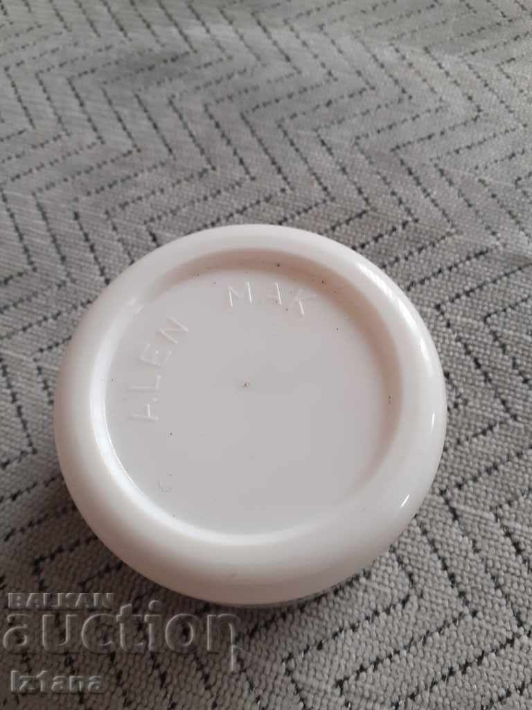 Auction  Old Miella cream by Alain Mack