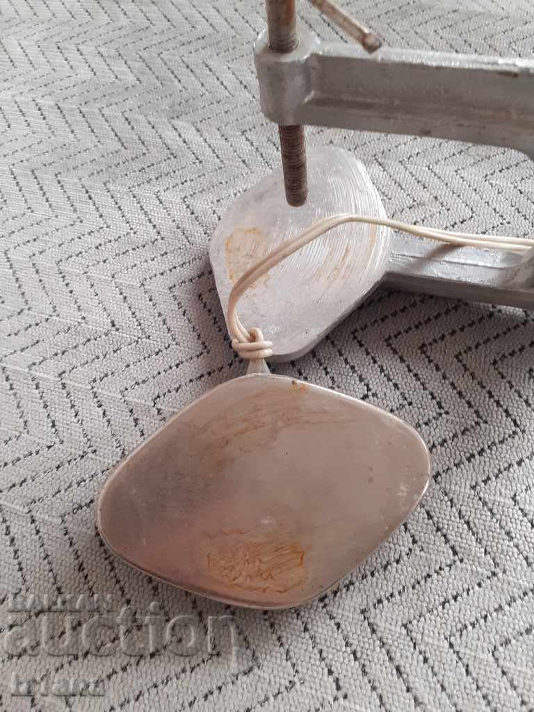 Old warm tire clamp - 7 Old warm tire clamp - 7