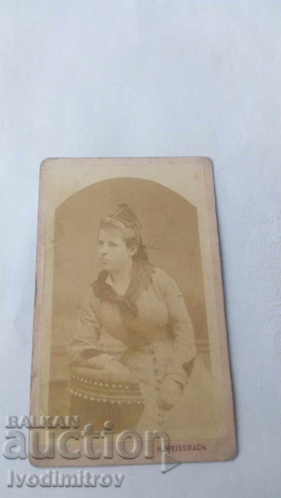 Photo Young woman Cardboard