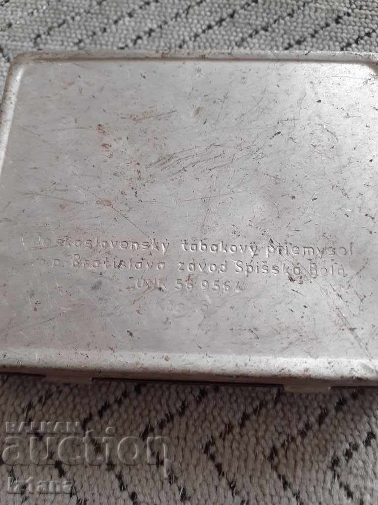Auction Old box of Vysoke Tatry cigarettes Auction Old box of Vysoke Tatry cigarettes