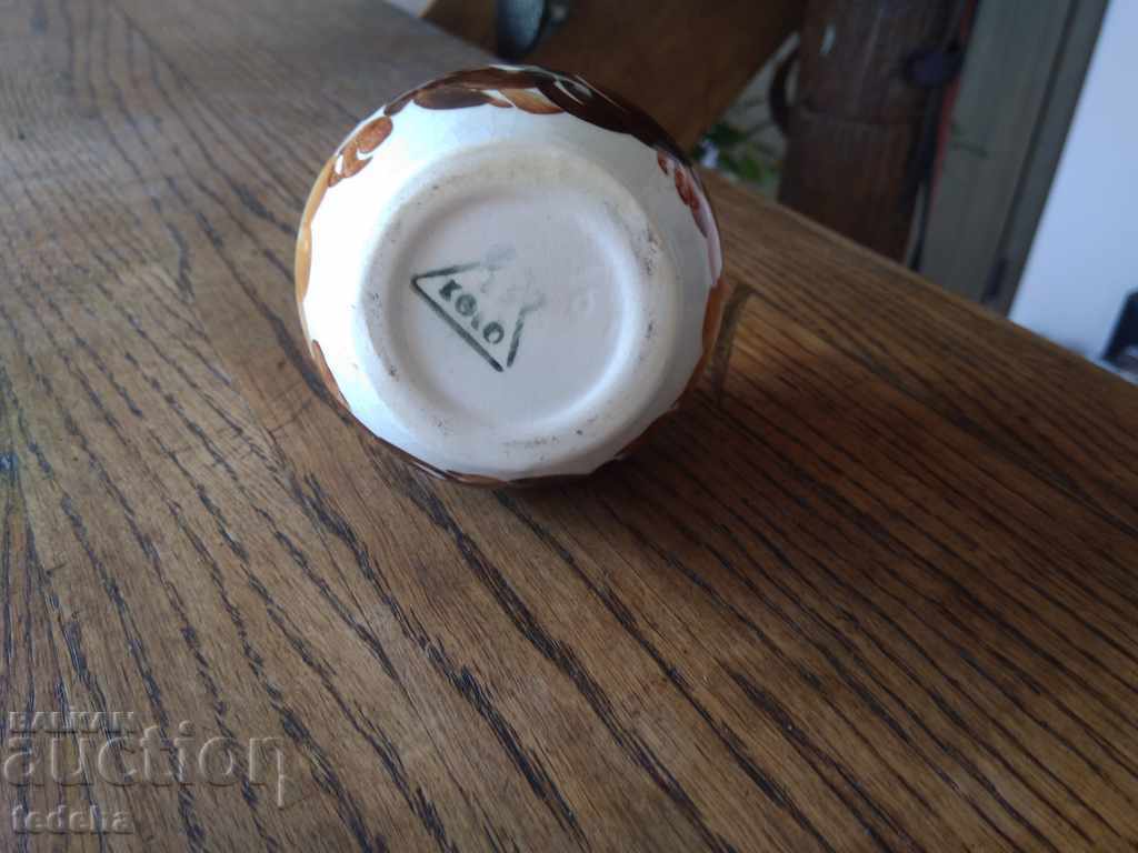 Auction  WHITE CERAMICS WITH GLAZING