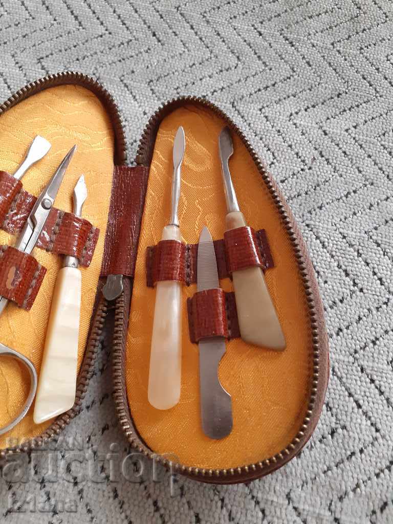 Old ladies nurse - 5 Old ladies nurse - 5