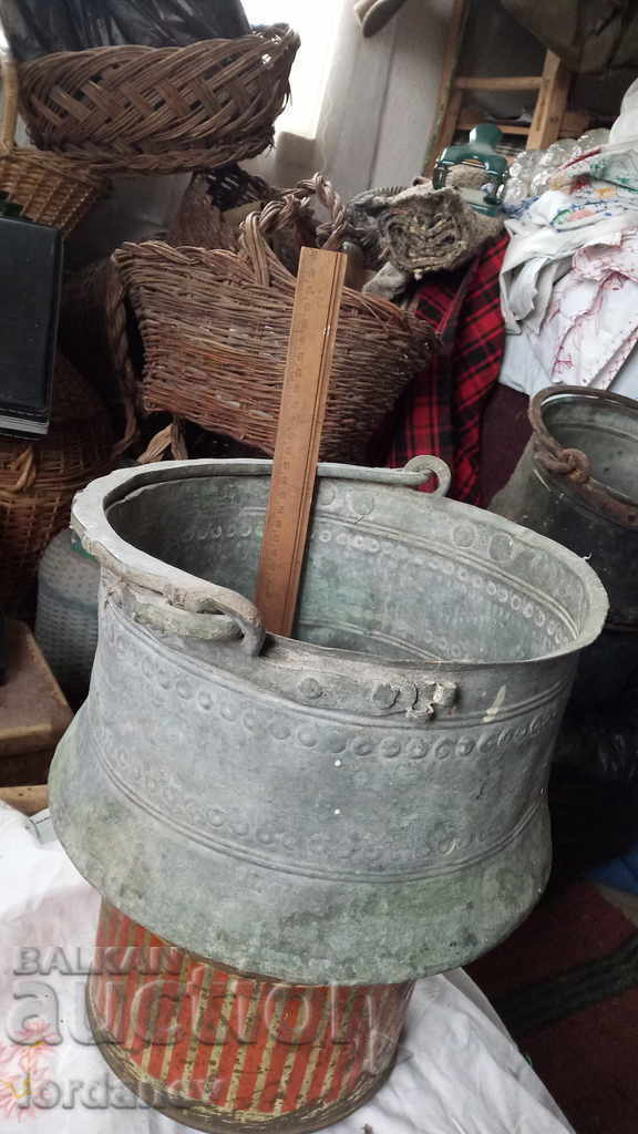 Доставка на Старо,, бакърено котле. Доставка на Старо,, бакърено котле.