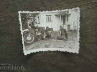 παλιά μοτοσικλέτα Lovech γυναίκες