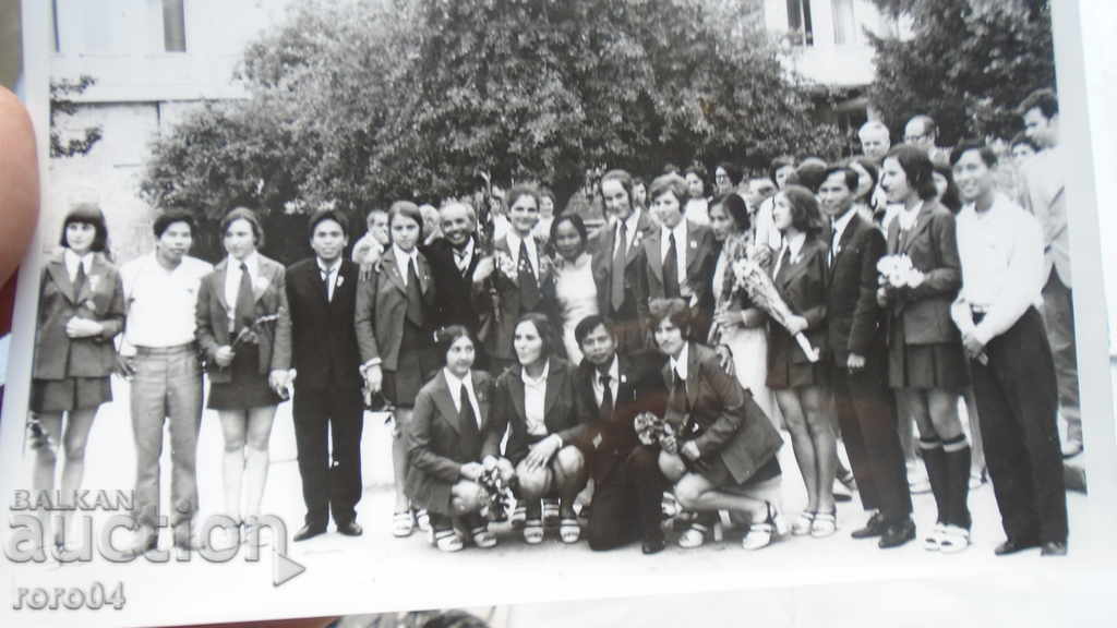 BULGARIAN - ASIAN SOC. PHOTOS - 9 ISSUES - 6 BULGARIAN - ASIAN SOC. PHOTOS - 9 ISSUES - 6