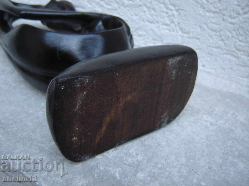 FIGURE FROM WOOD / TIMBER / - 6 FIGURE FROM WOOD / TIMBER / - 6