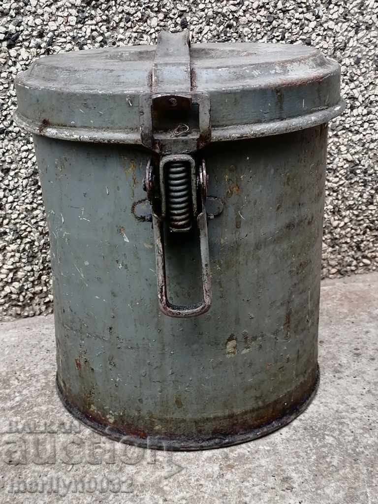 Auction Old cake for food cesspool Auction Old cake for food cesspool