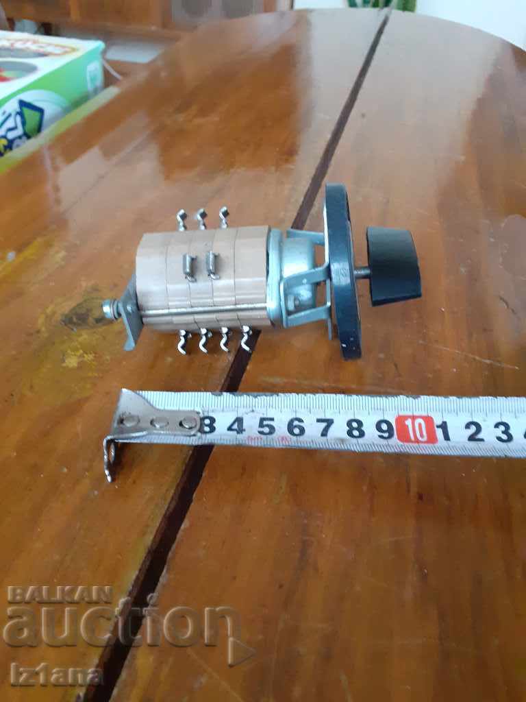 Auction Old electric key, breadcrumbs, switch Auction Old electric key, breadcrumbs, switch