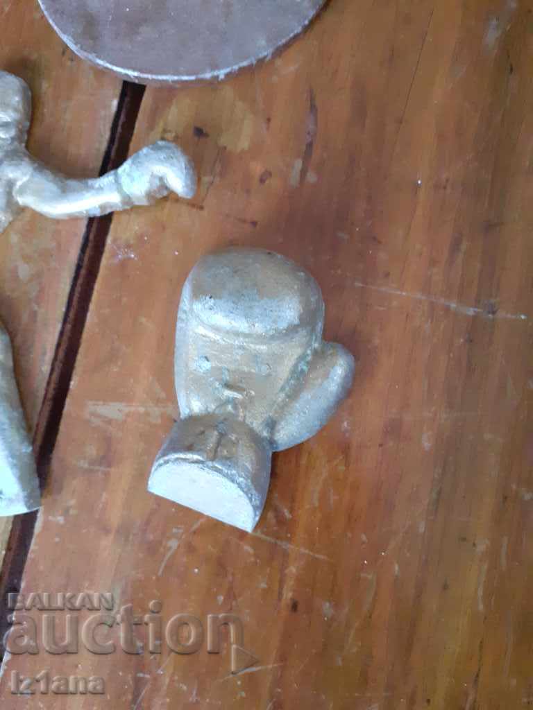 Auction Old boxing souvenirs, boxing castings Auction Old boxing souvenirs, boxing castings