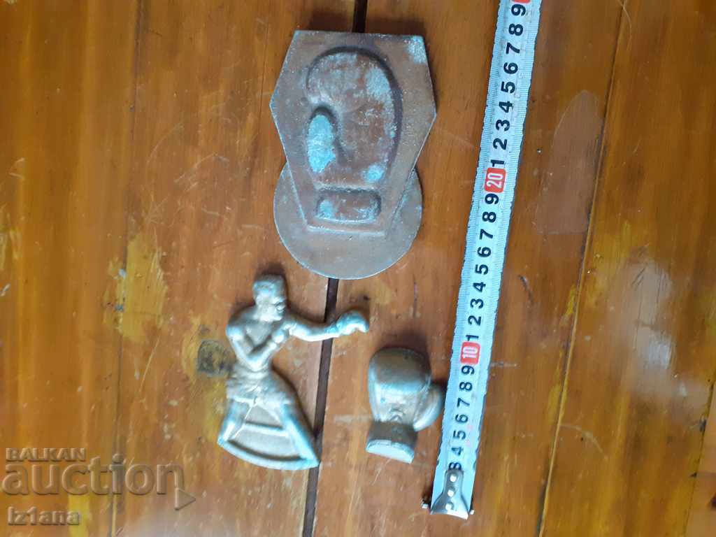Old boxing souvenirs, boxing castings - 5 Old boxing souvenirs, boxing castings - 5