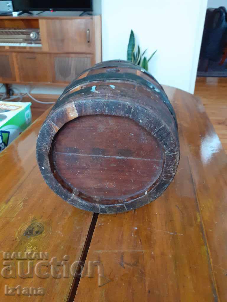 Auction An old barrel Auction An old barrel