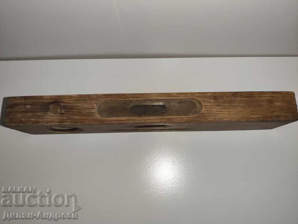 Old wooden level with price 19.00 BGN | € 9.71