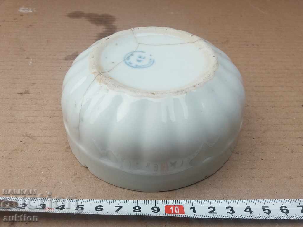 SOC. MASSIVE PORCELAIN CUP - 7