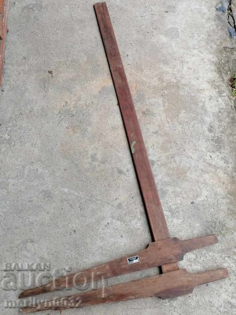 Large caliper for measuring barrels landing instrument with price 129.00 BGN | € 65.96 Large caliper for measuring barrels landing instrument with price 129.00 BGN | € 65.96