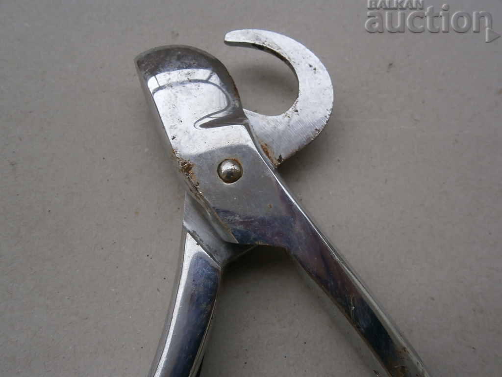 Auction old tool Auction old tool