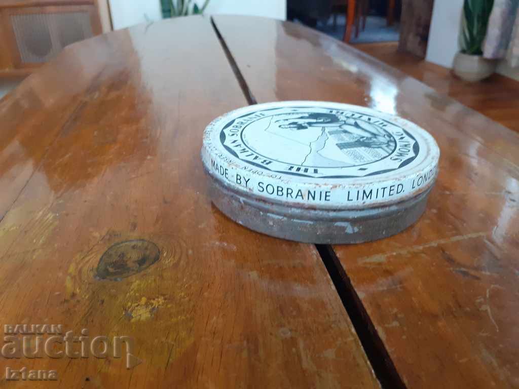 Auction  Old tobacco box The Balkan Sobranie