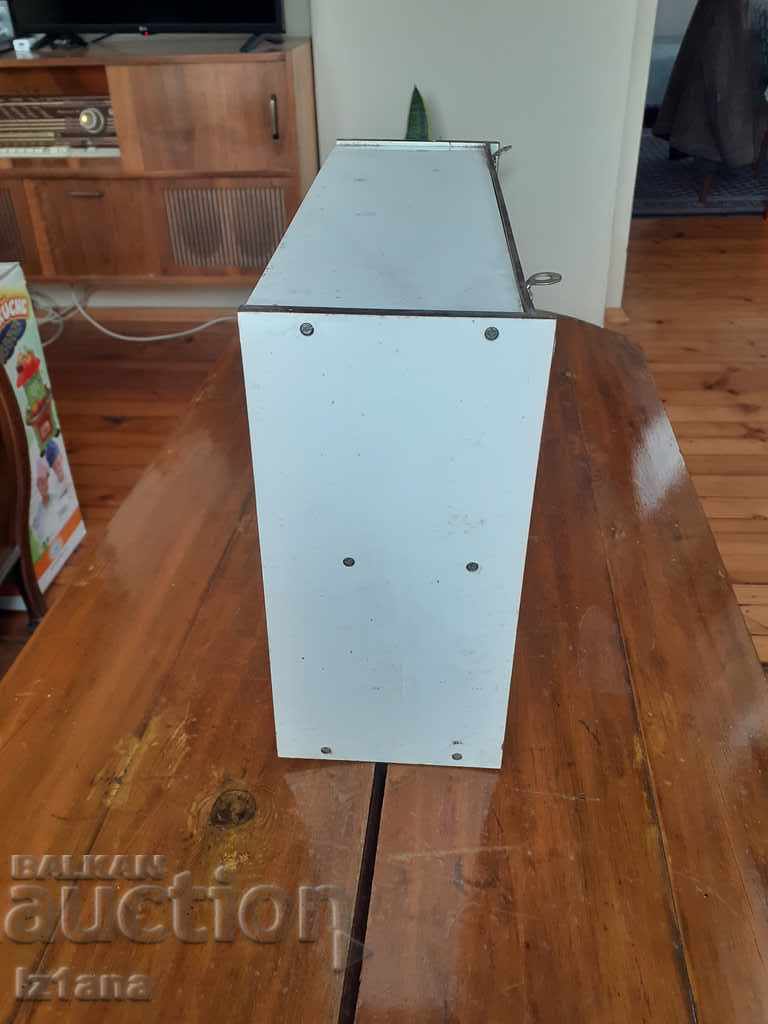 An old medicine kit with price 40.00 BGN | € 20.45 An old medicine kit with price 40.00 BGN | € 20.45