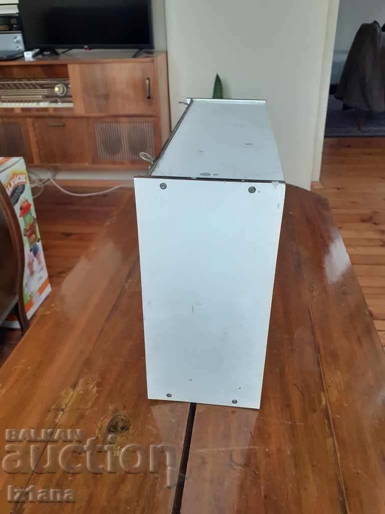 Delivery of An old medicine kit Delivery of An old medicine kit