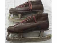 COLLECTION SKATES FOR ICE