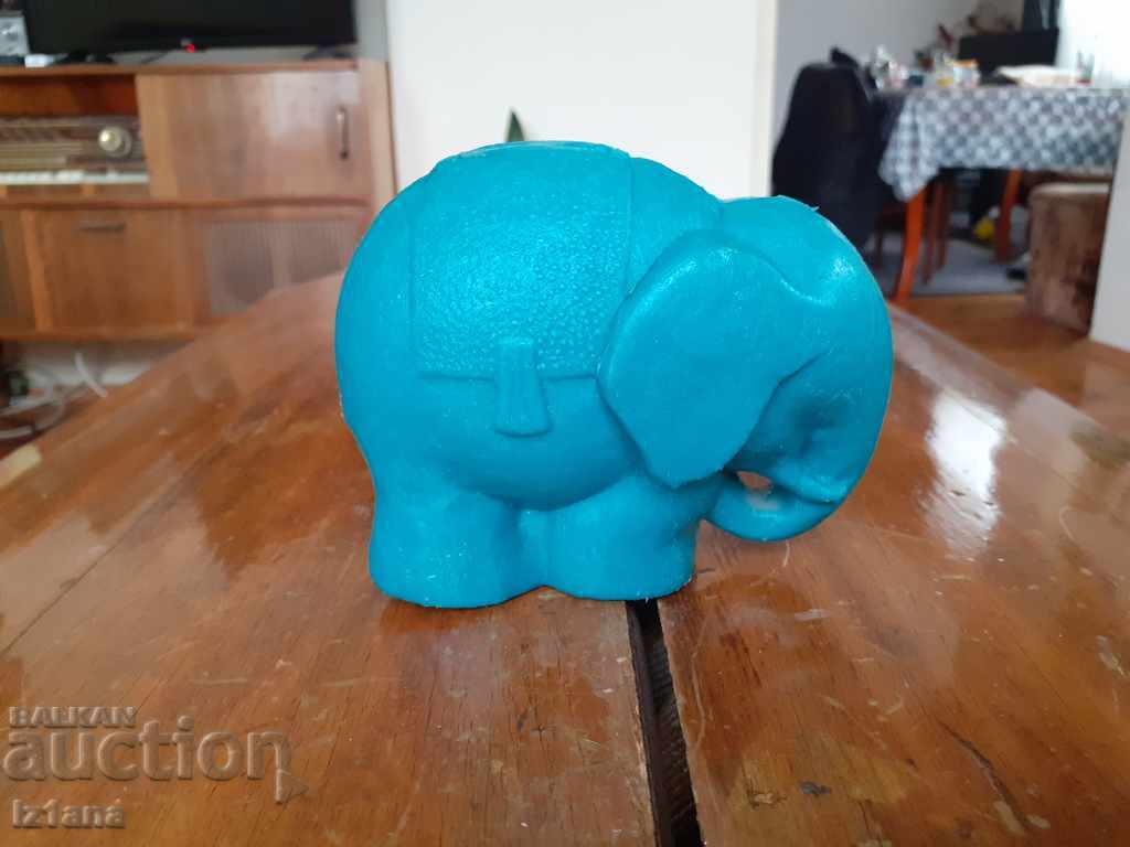 Old Elephant, Elephant piggy bank