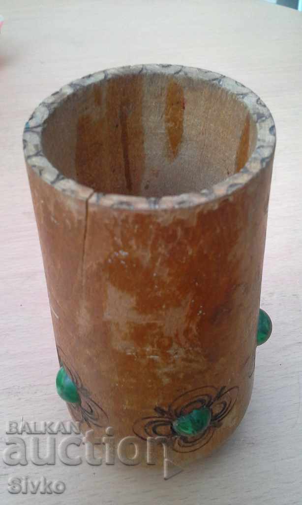 Дървена чаша барбут моливник камъни