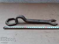 MASSIVE REVIVAL FORGED WRENCH FROM FYTON, CONVERTIBLE
