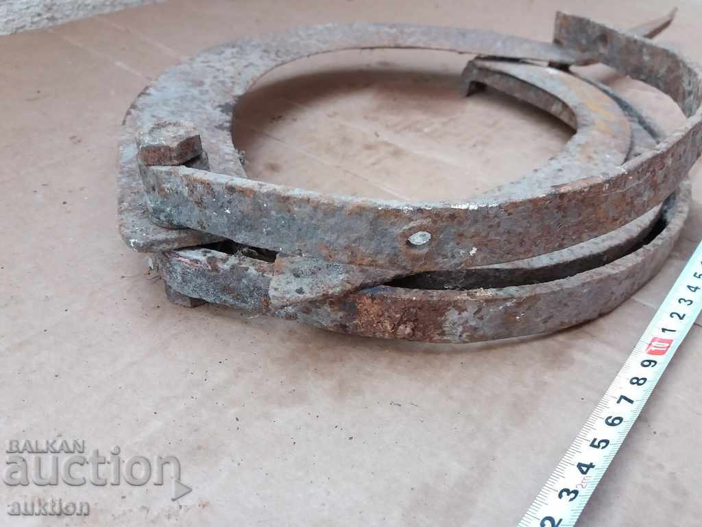 Delivery of REVIVAL FORGED GUILOTINE - WORKING FOR HARVESTING, HAY Delivery of REVIVAL FORGED GUILOTINE - WORKING FOR HARVESTING, HAY