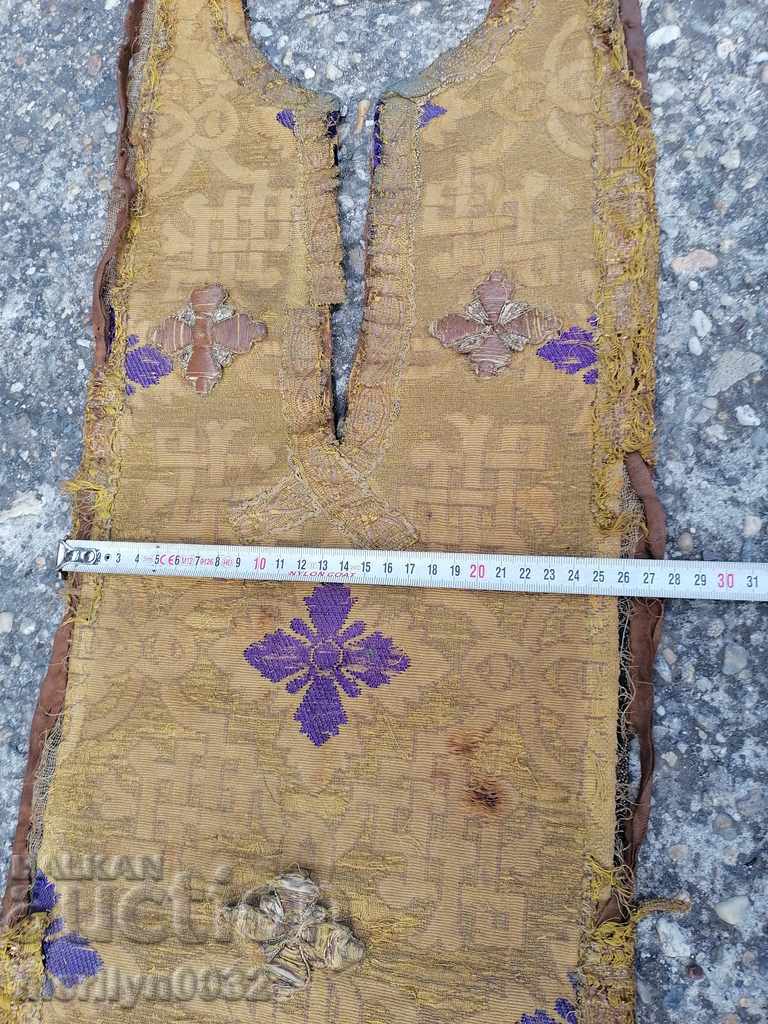 Delivery of Clothes of a priest patrachil cross orar Delivery of Clothes of a priest patrachil cross orar