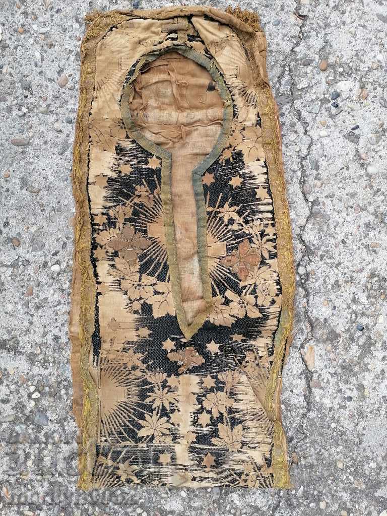 Hainele unui preot patrachil traversează orarul - 6 Hainele unui preot patrachil traversează orarul - 6