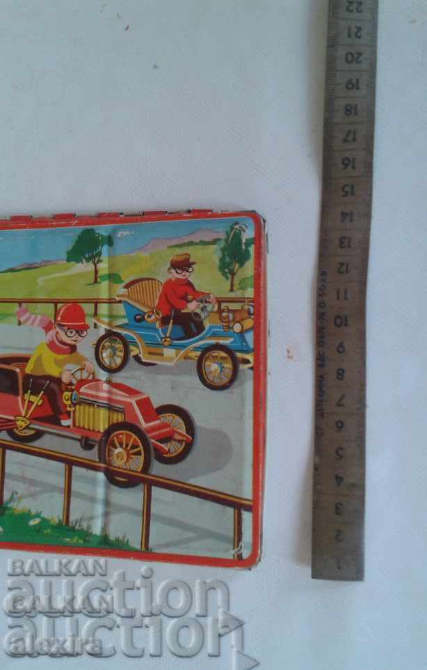 СТАРА КУТИЯ ЗА МОЛИВИ-WESTERN GERMANY с цена 19.00 лв. | € 9.71 СТАРА КУТИЯ ЗА МОЛИВИ-WESTERN GERMANY с цена 19.00 лв. | € 9.71