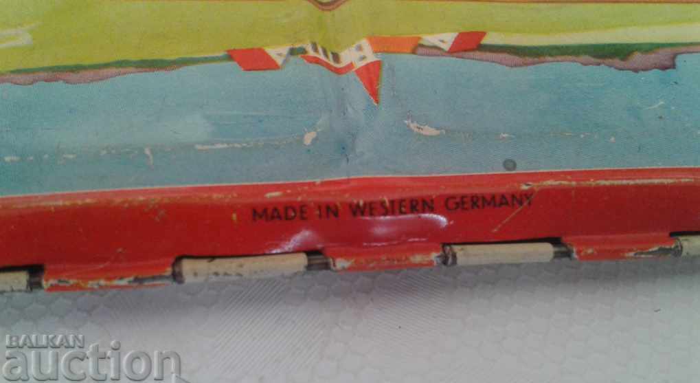 Аукцион СТАРА КУТИЯ ЗА МОЛИВИ-WESTERN GERMANY Аукцион СТАРА КУТИЯ ЗА МОЛИВИ-WESTERN GERMANY