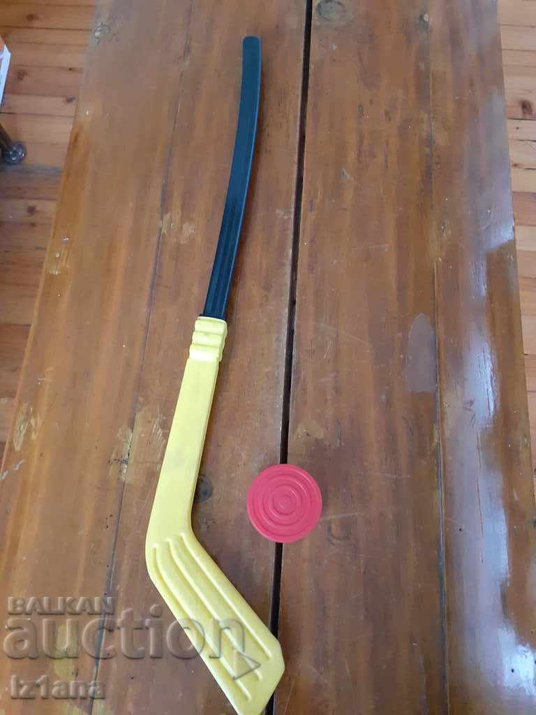 Auction  Old Kids Hockey Stick and Puck