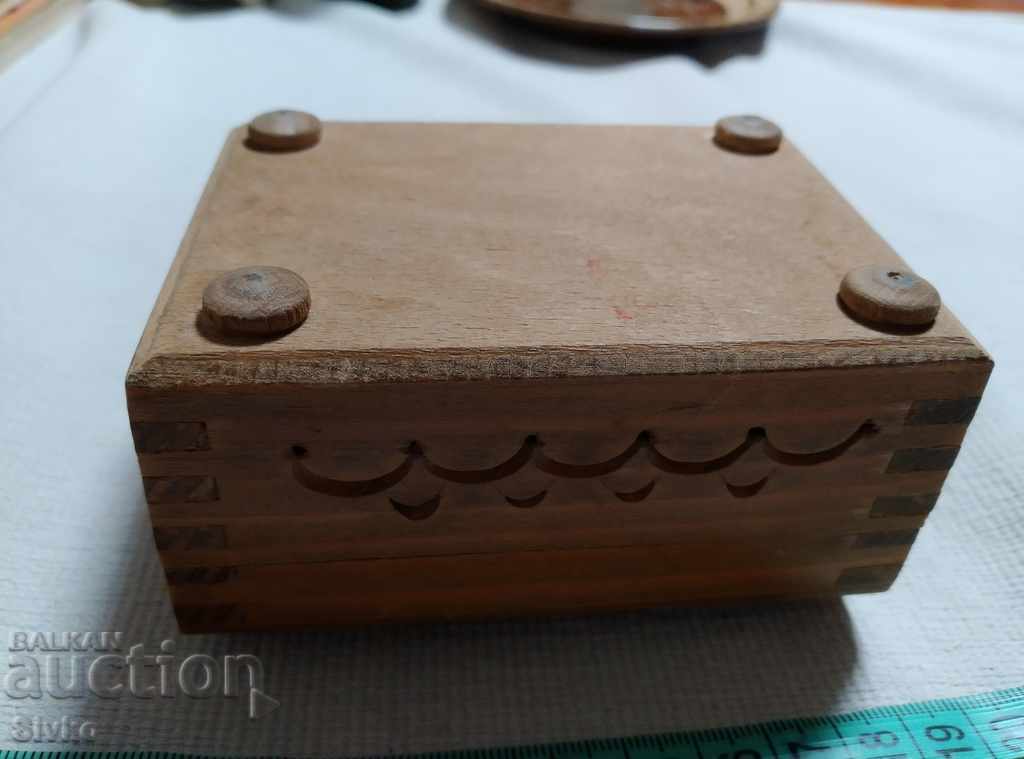 Auction Carving jewelry box Auction Carving jewelry box