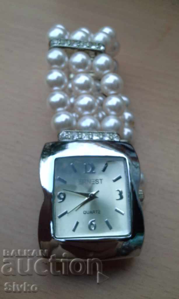 Το ρολόι ERNEST λειτουργεί με τιμή 11.99 BGN | € 6.13 Το ρολόι ERNEST λειτουργεί με τιμή 11.99 BGN | € 6.13